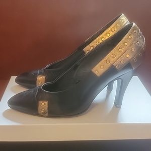 El Vaquero made in Italy black leather with gold detail high heels